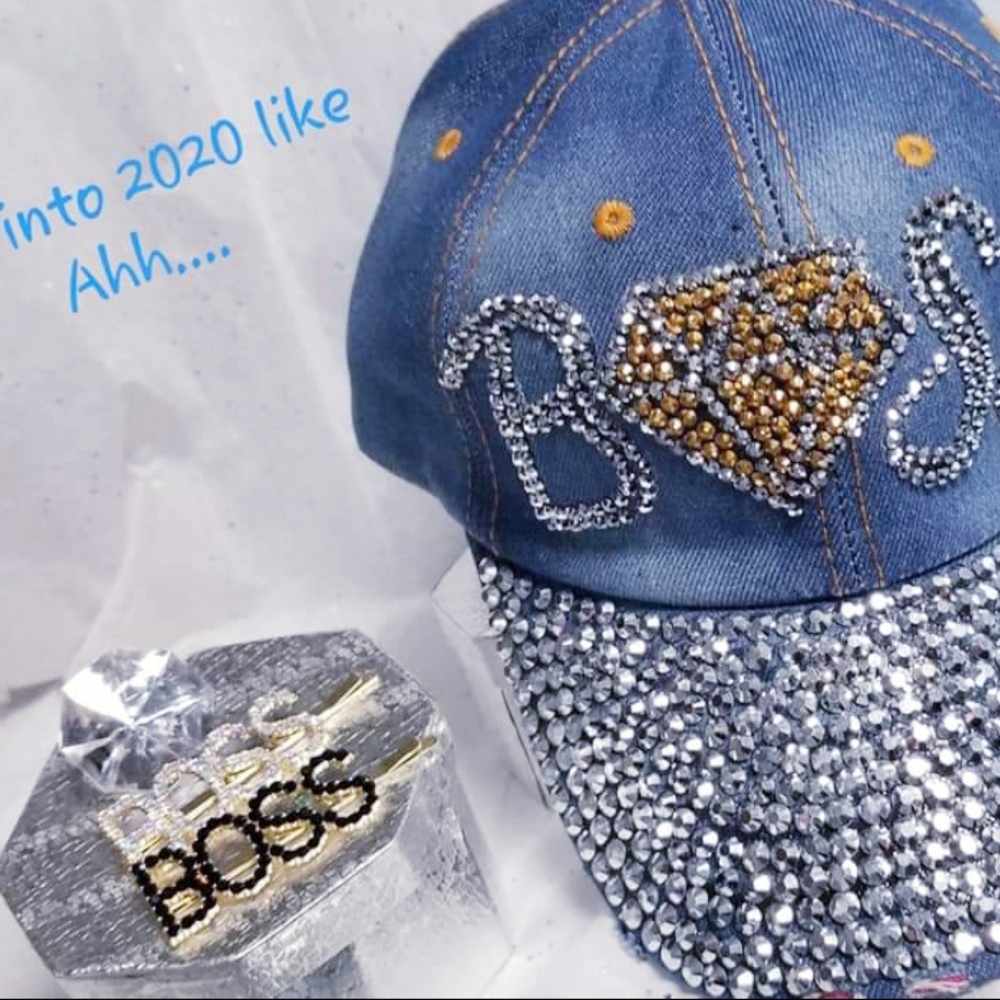 Boss ball cap boss bobby pins